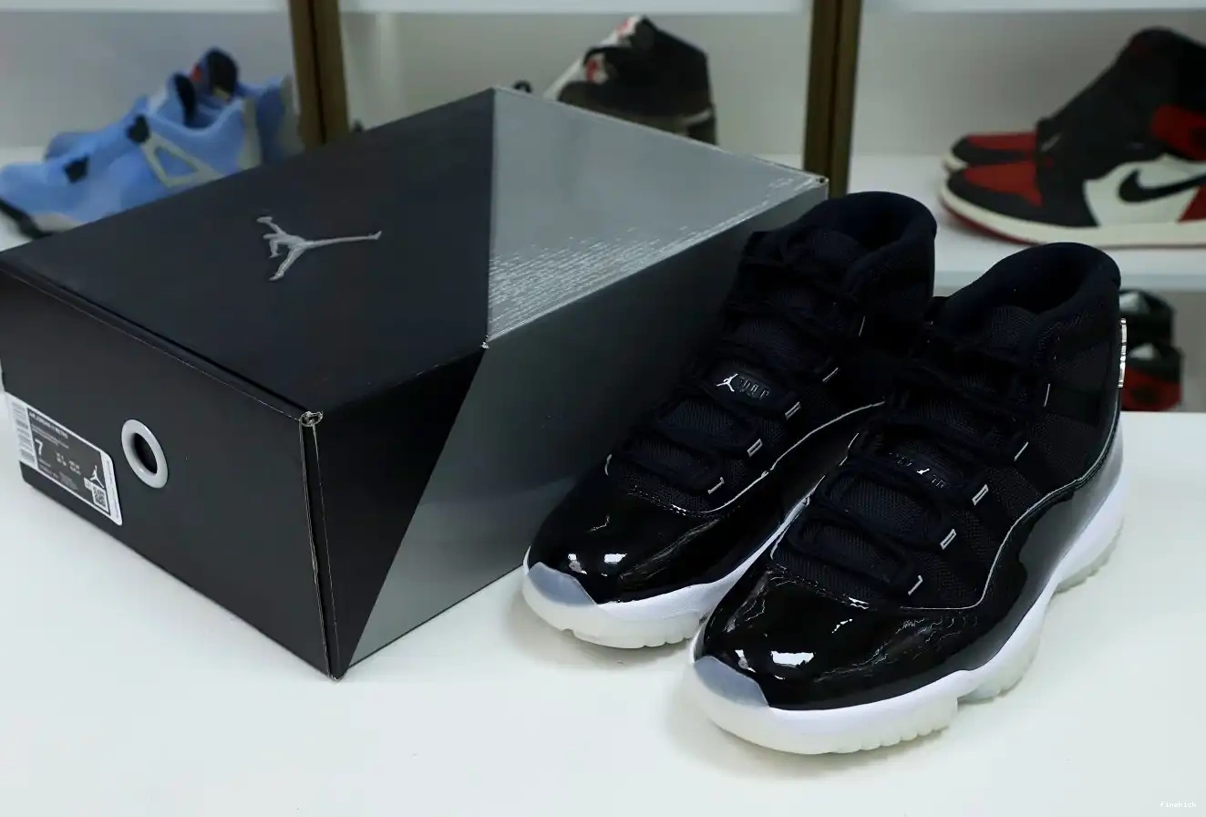'JUBILEE JORDAN AIR  11 25TH  RETRO 0419